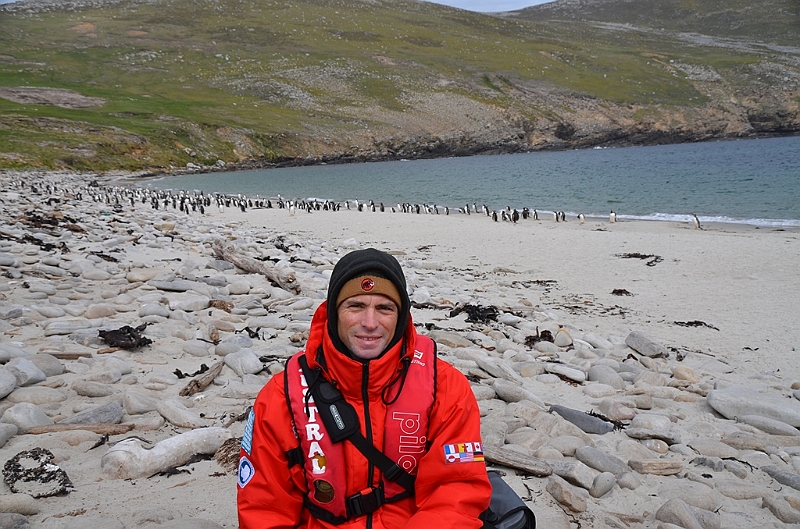 115_Falkland_Islands_Grave_Cove_Privat.JPG