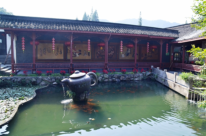 131_China_Hangzhou_Tee_Plantation.JPG
