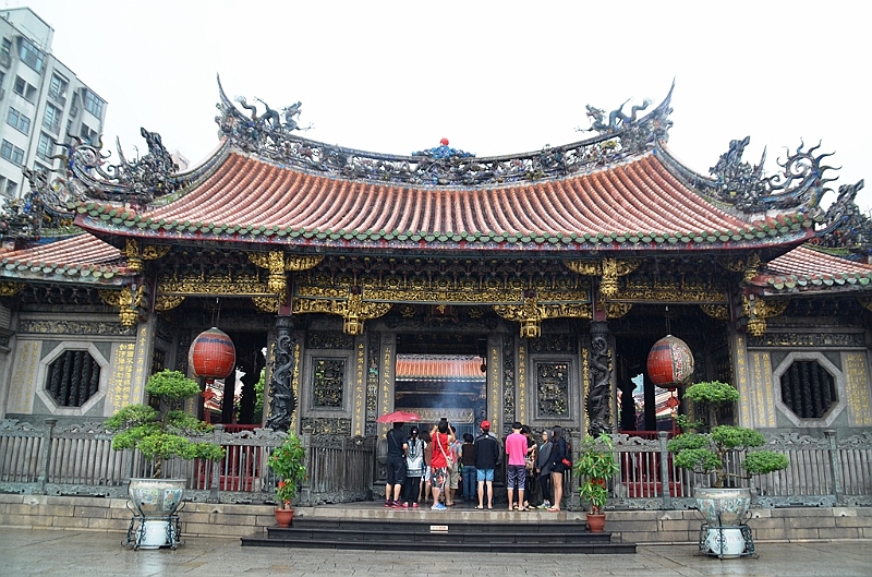 012_Taiwan_Taipei_Longshan_Temple.JPG