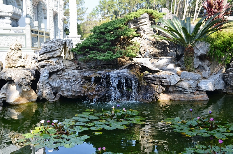 108_Taiwan_Sun_Moon_Lake_Wenwu_Temple.JPG