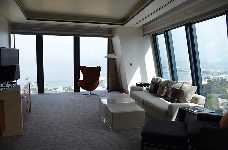 003_Azerbaijan_Baku_Fairmont_Flame_Towers.JPG