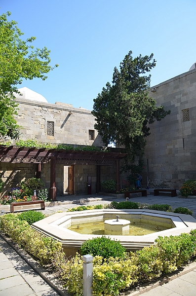 130_Azerbaijan_Baku_Shirvanshahs_Palace.JPG