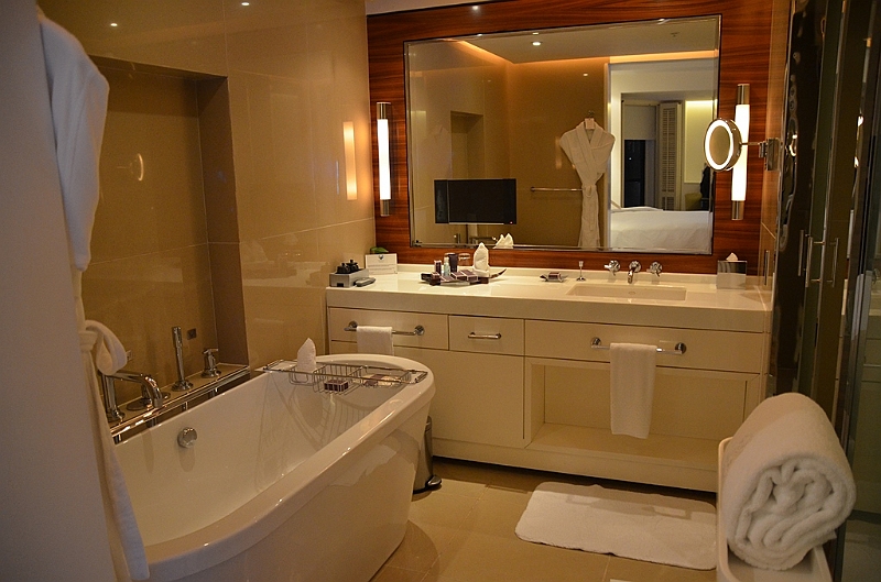 03_The_Ritz_Carlton_Bahrain.JPG