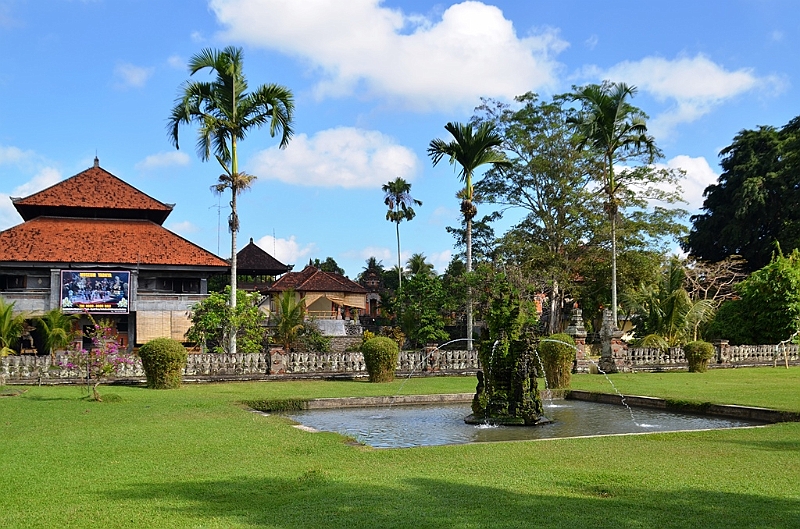 065_Bali_Pura_Taman_Ayun.JPG