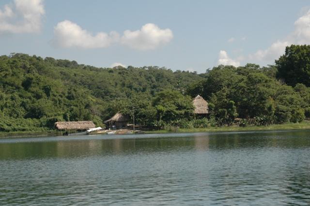 240_Guatemala_Flores.JPG