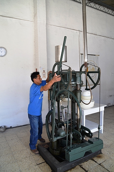 453_Ecuador_Cuenca_Panama_Hat_Factory.JPG