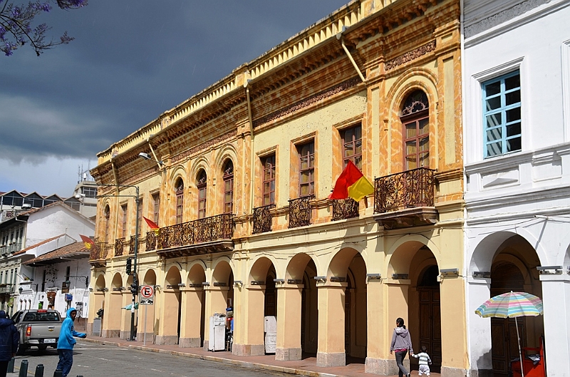 478_Ecuador_Cuenca_Parque_Calderon.JPG