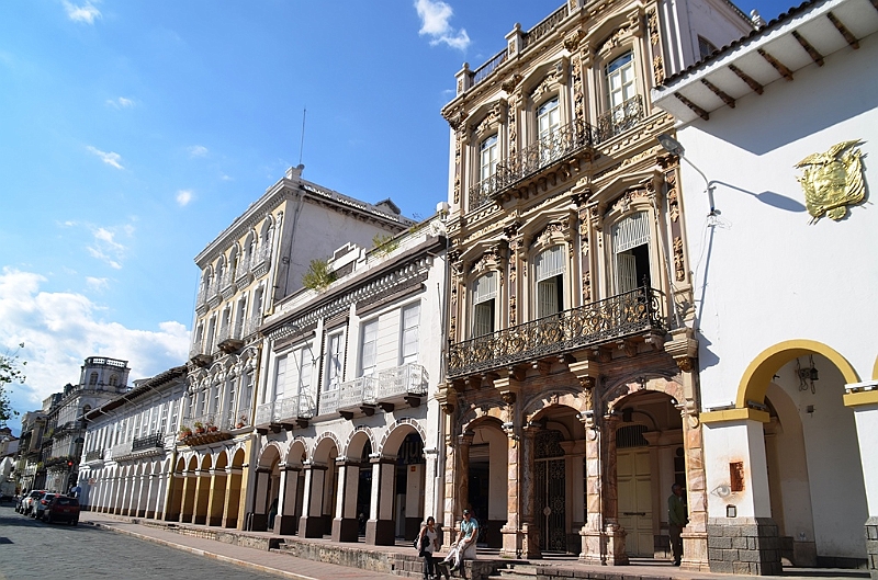 540_Ecuador_Cuenca_Parque_Calderon.JPG
