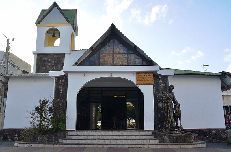 719_Ecuador_Galapagos_Santa_Cruz_Puerto_Ayora.JPG