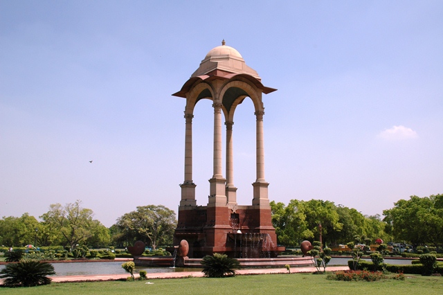 022_India_New_Delhi_India_Gate.JPG