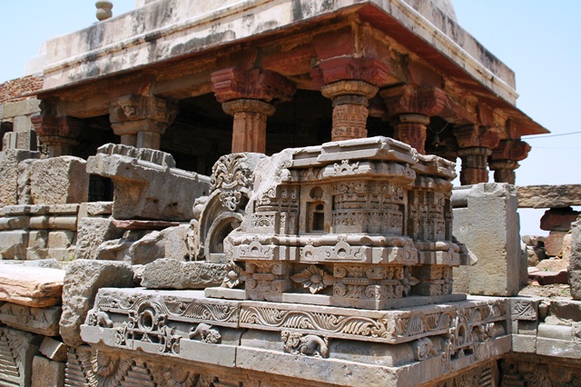 142_India_Abeneri_Harshshat_Mata_Temple.JPG