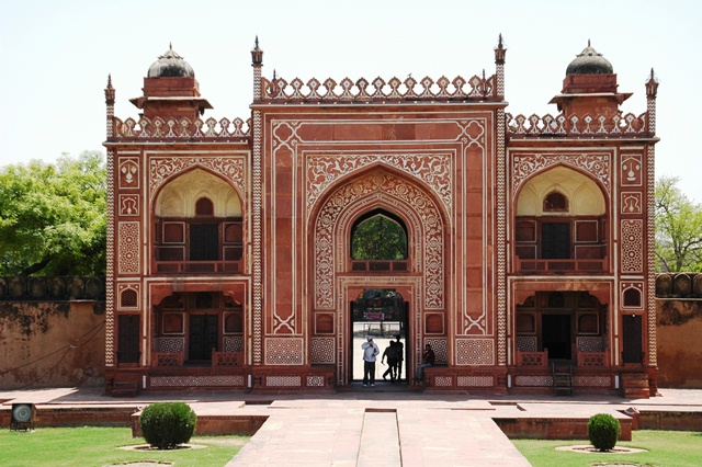 273_India_Baby_Taj.JPG