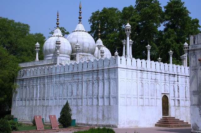 581_India_New_Delhi_Red_Fort.JPG