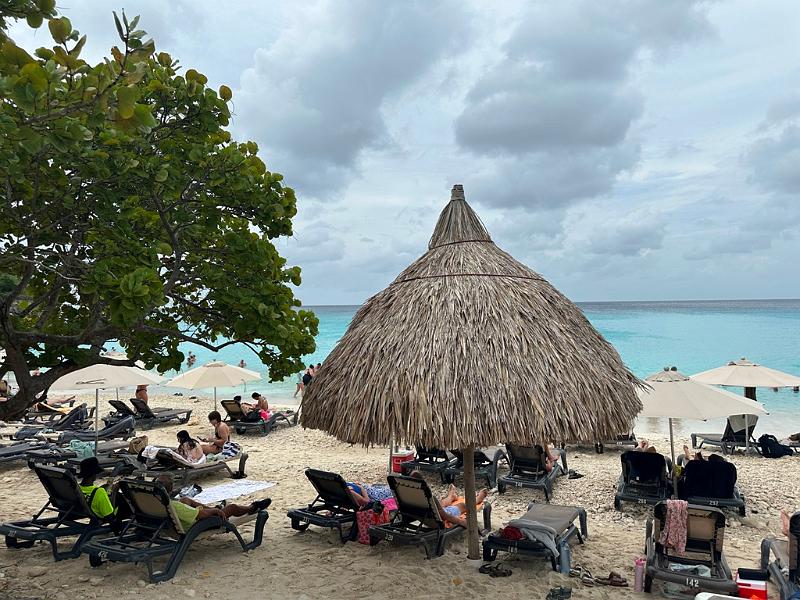 126_Curacao_Playa_Kenepa_Grandi.JPG
