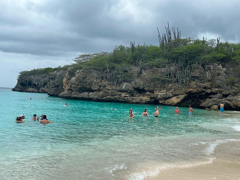 128_Curacao_Playa_Kenepa_Grandi.JPG