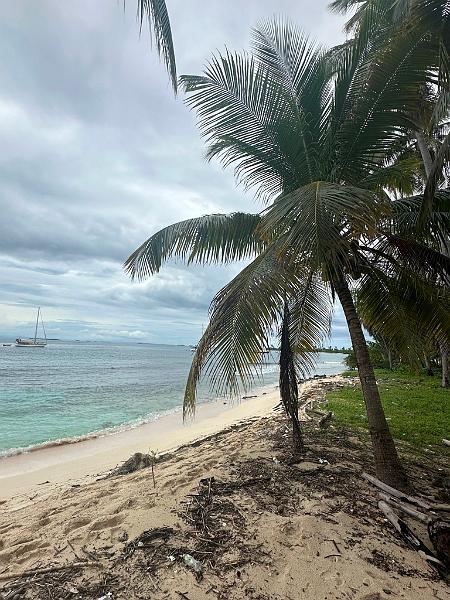 034_Panama_Holandes_Cay_Beach.JPG