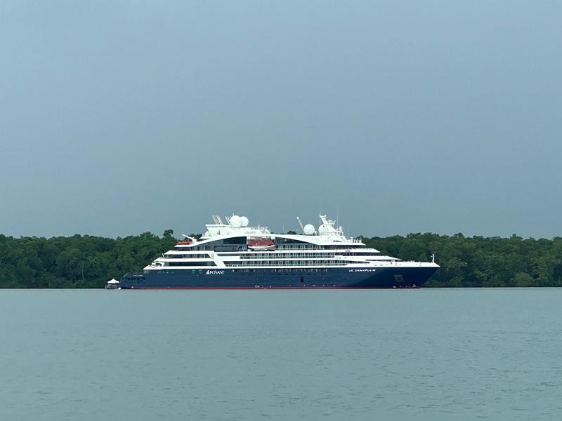 107_Ponant_Le_Champlain.JPG