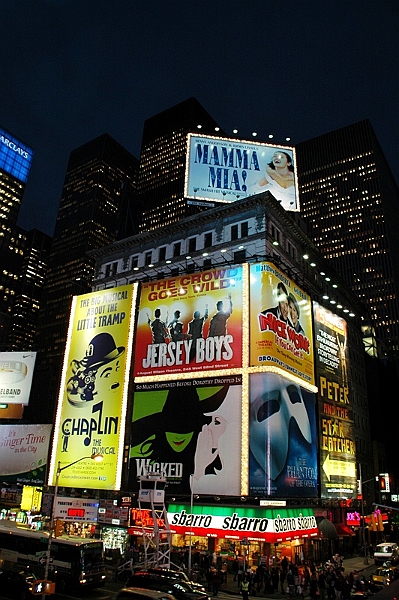 012_New_York_Times_Square.JPG
