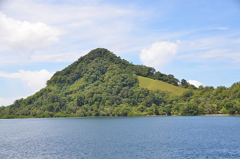 027_Solomon_Islands_Roderick_Bay.JPG