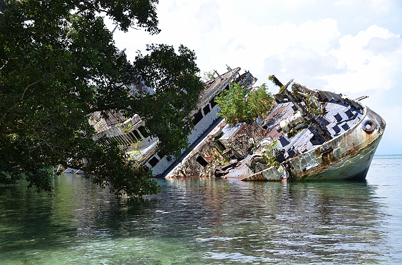 036_Solomon_Islands_Roderick_Bay.JPG