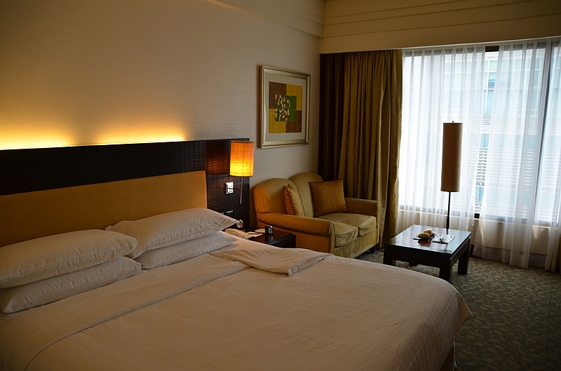 003_Philippines_Manila_Edsa_Shangri_La.JPG