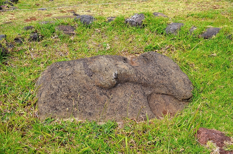 130_Chile_Easter_Island_Vinapu.JPG