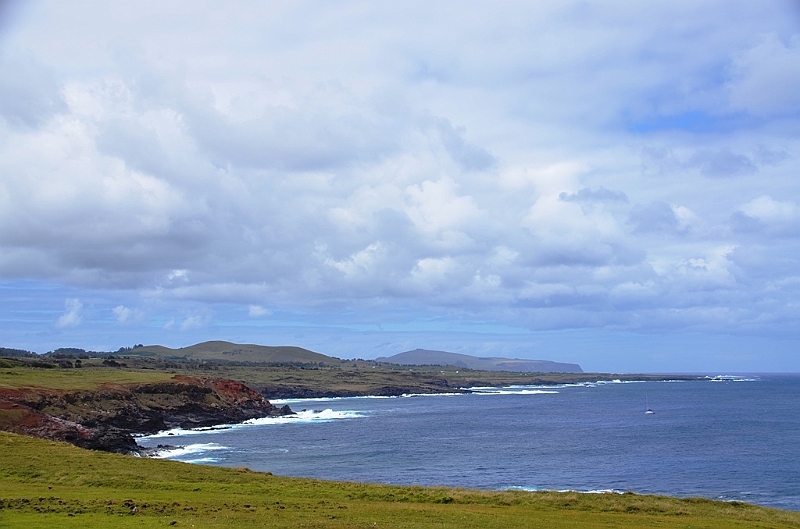 132_Chile_Easter_Island_Vinapu.JPG
