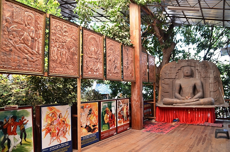 026_Sri_Lanka_Colombo_Gangaramaya_Temple.JPG